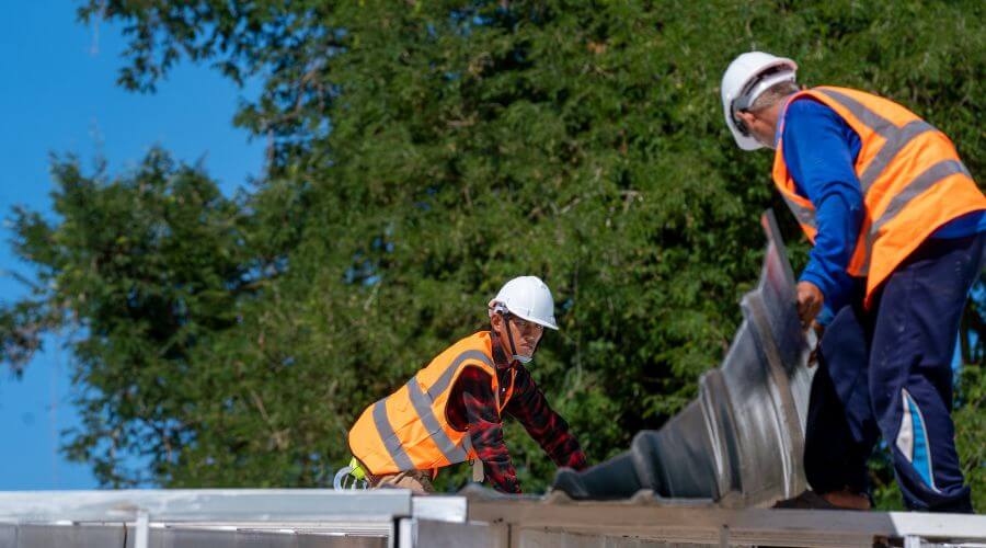 Professional Flat Roofing Installation in Helmsburg, IN